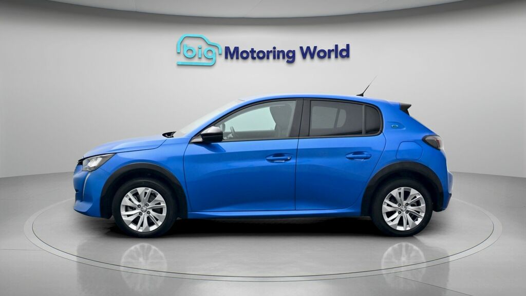 Peugeot e-208 Allure Premium Blue #4