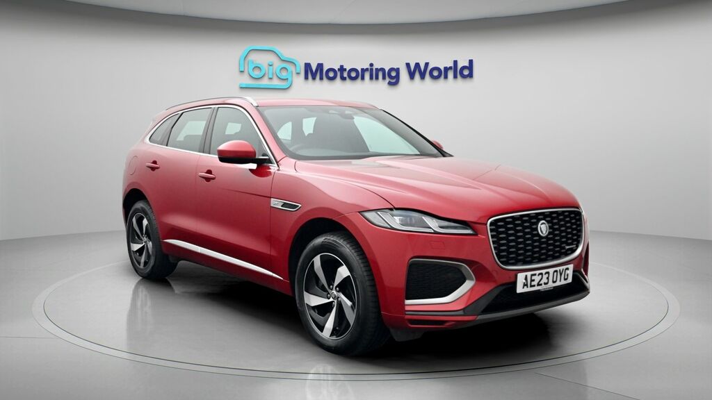 Jaguar F-Pace R-dynamic S Red