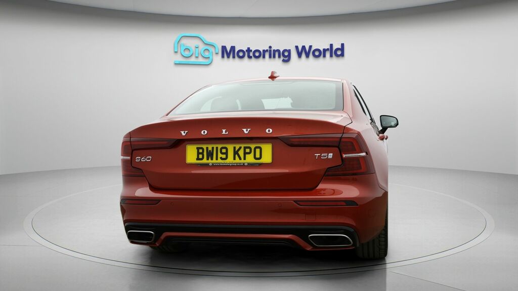 Volvo S60 R-design Edition Red #6