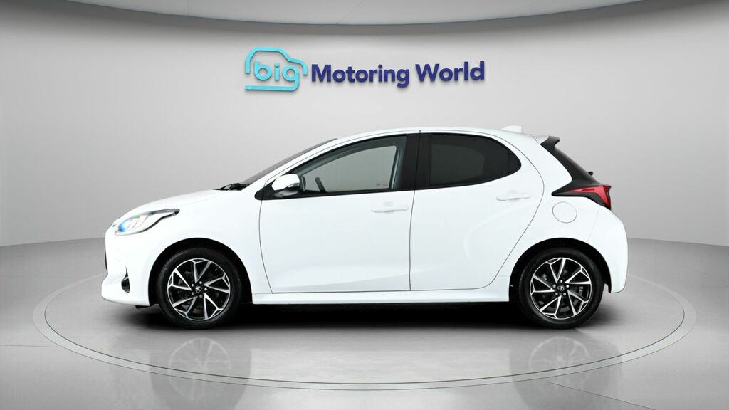 Toyota Yaris Design White #4