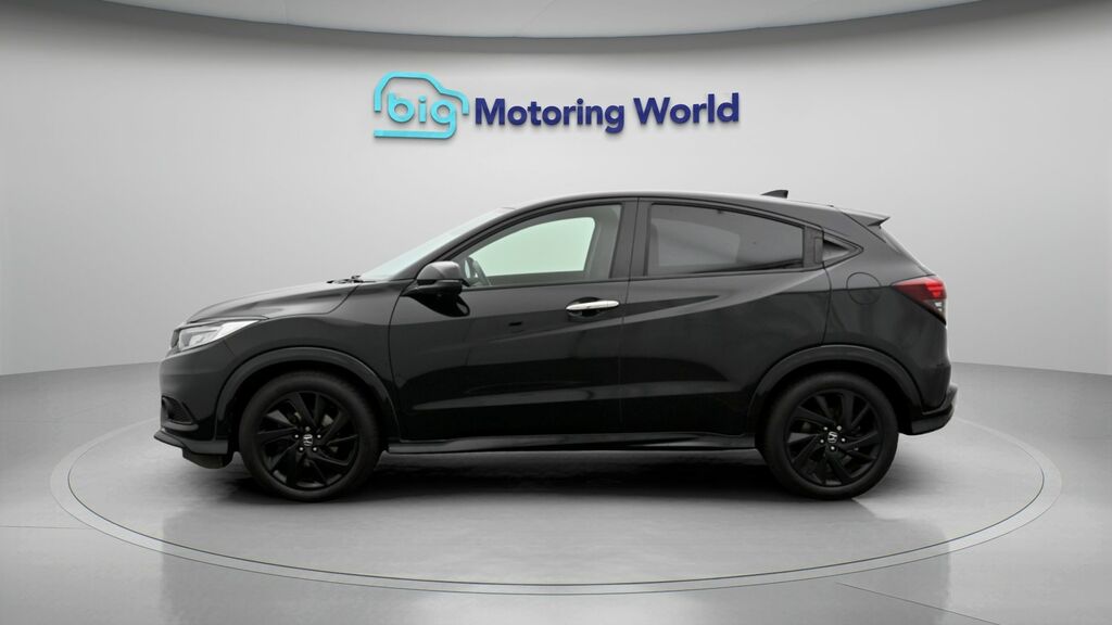 Honda Hr-V Sport Black #4
