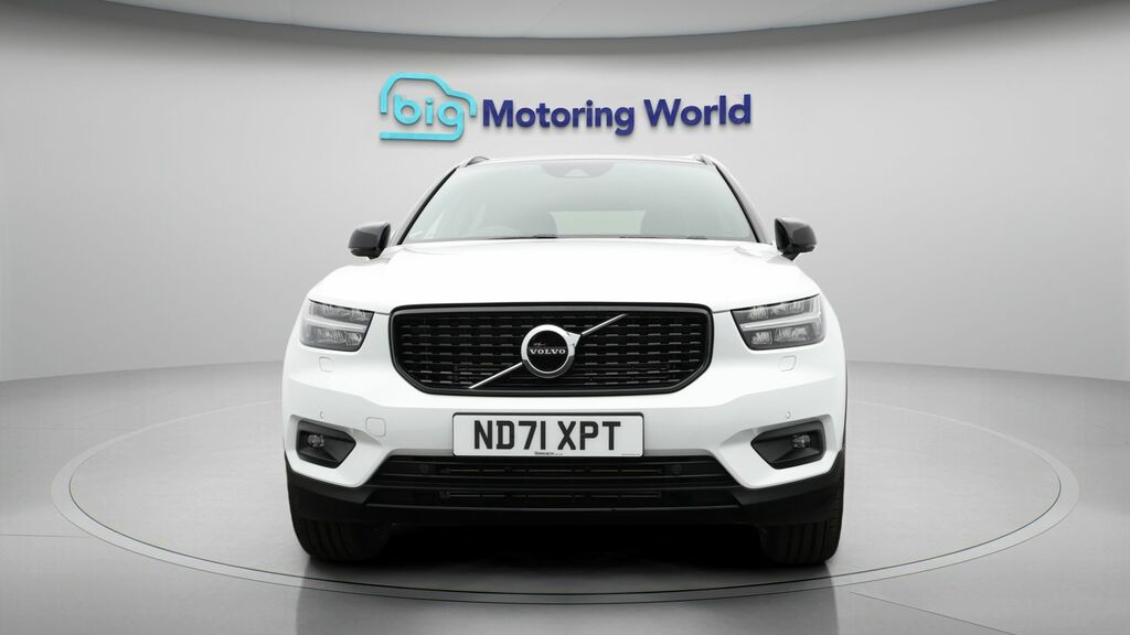 Volvo XC40 Ultimate Dark White #2