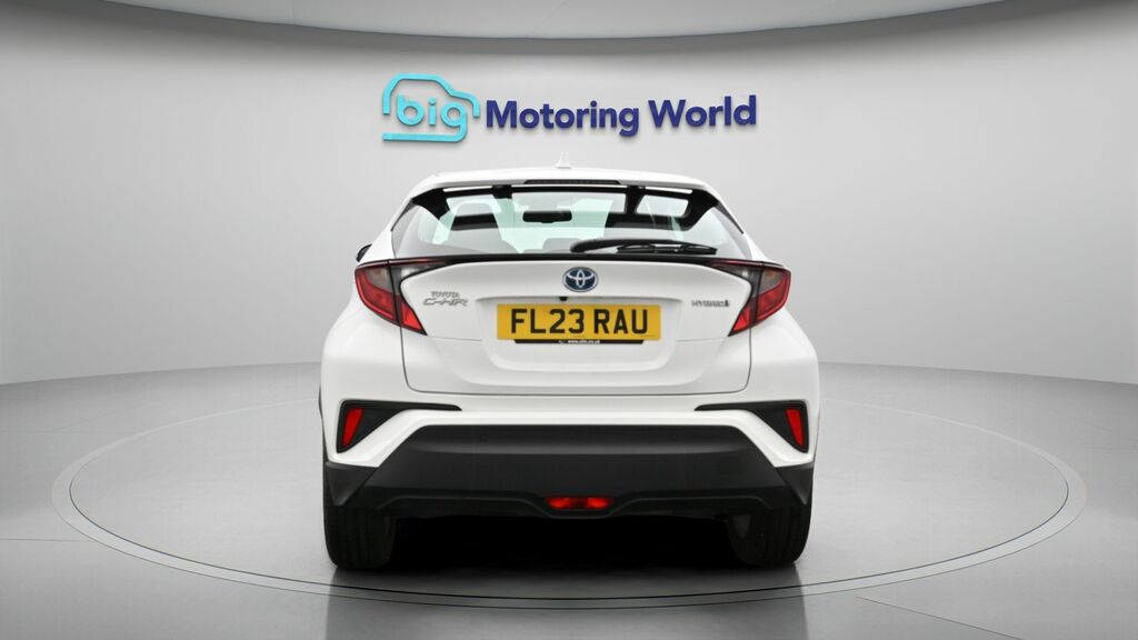 Toyota C-Hr Icon White #6