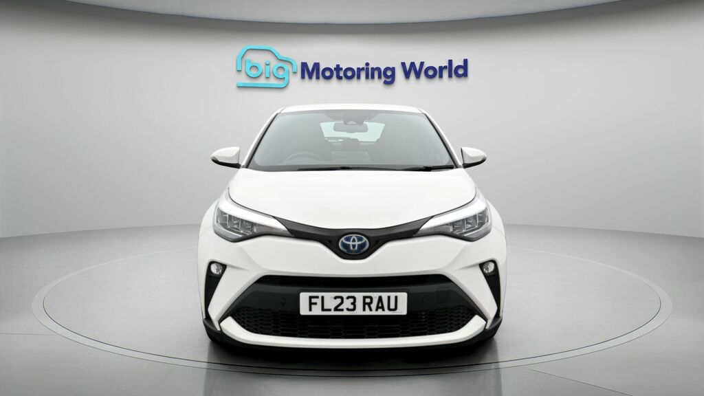 Toyota C-Hr Icon White #2