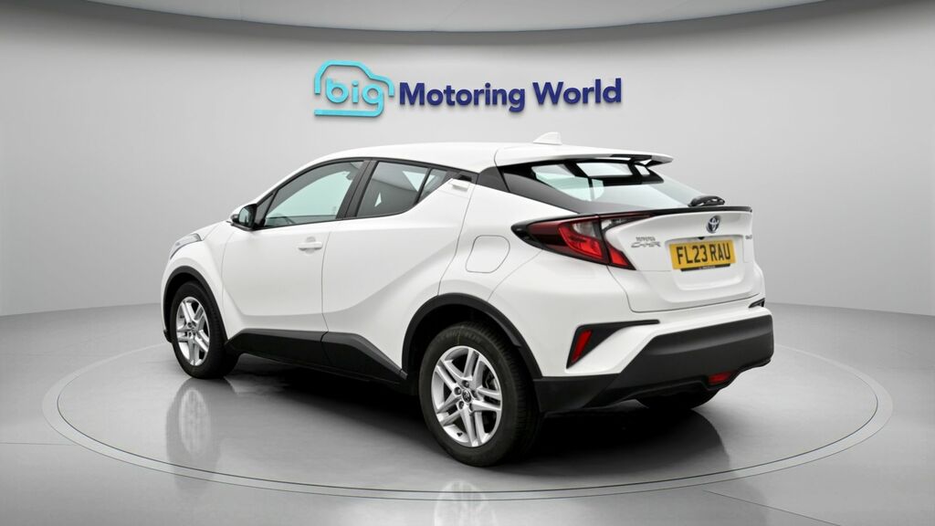 Toyota C-Hr Icon White #5