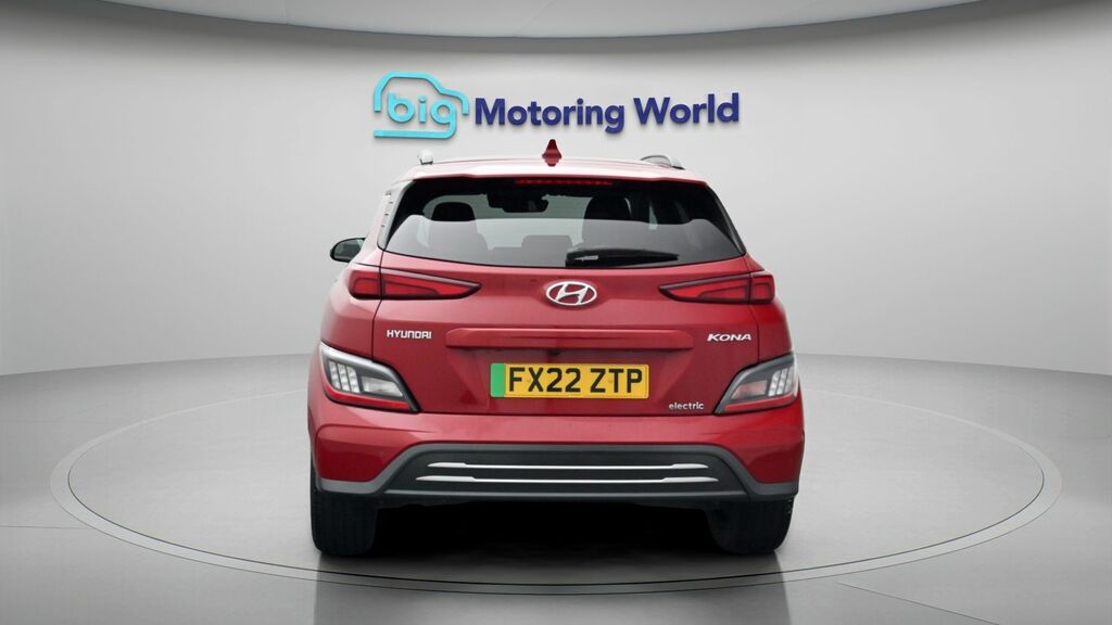 Hyundai Kona Premium Red #6