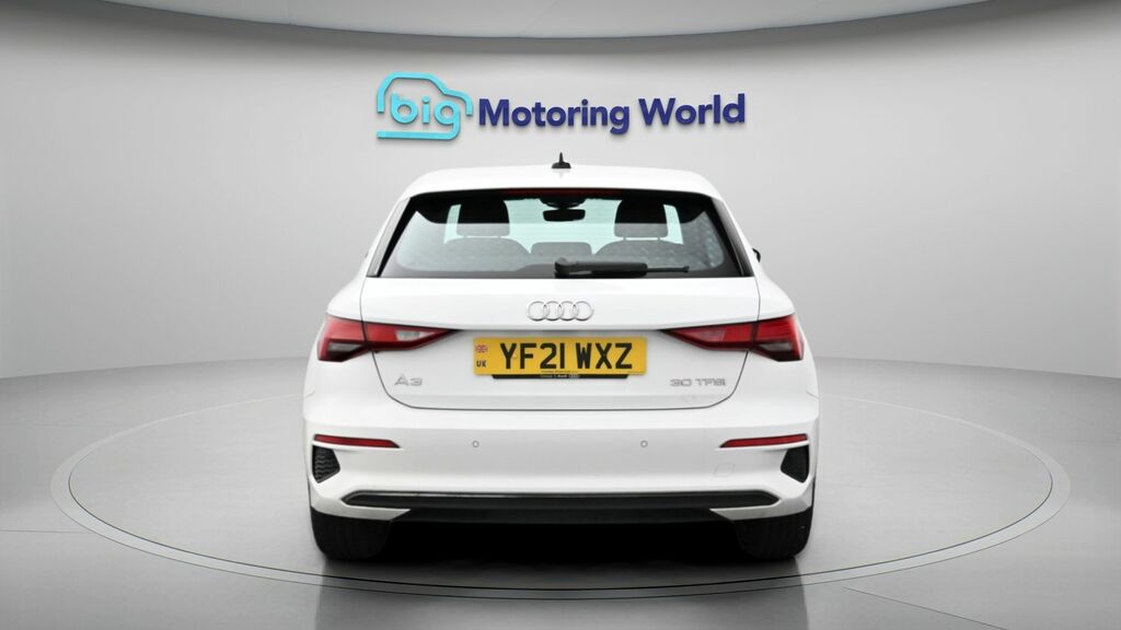 Audi A3 Technik White #6