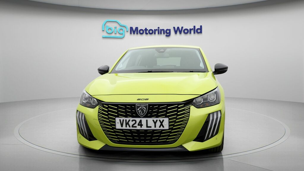 Peugeot 208 Allure Yellow #2