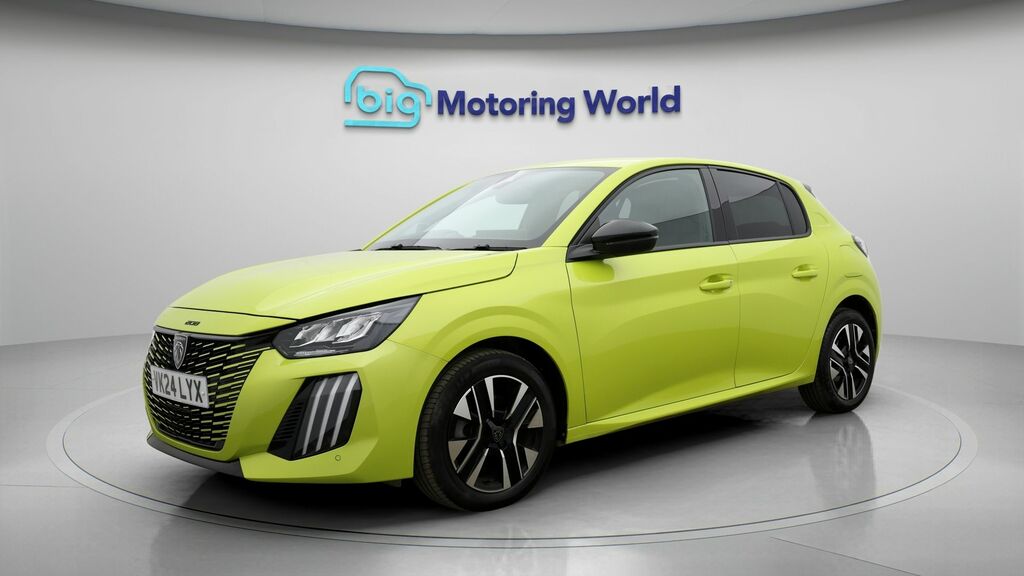 Peugeot 208 Allure Yellow #3