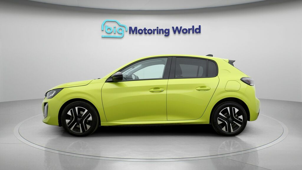 Peugeot 208 Allure Yellow #4