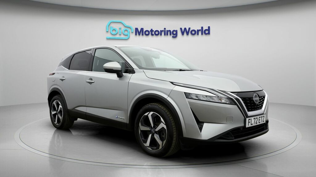 Nissan Qashqai N-connecta Silver