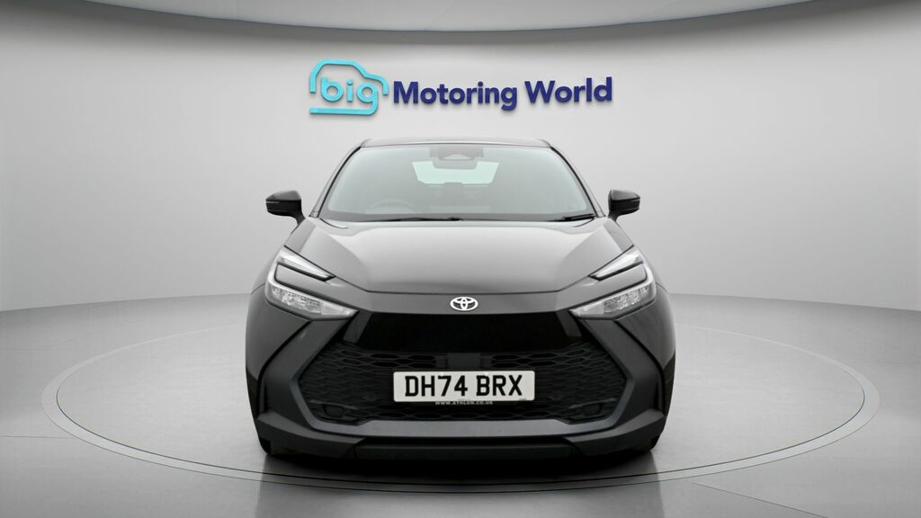 Toyota C-Hr Icon Black #2