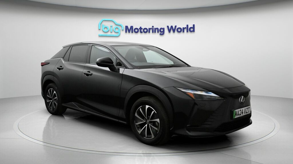 Lexus RZ Premium Black