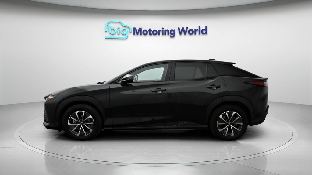 Lexus RZ Premium Black #4