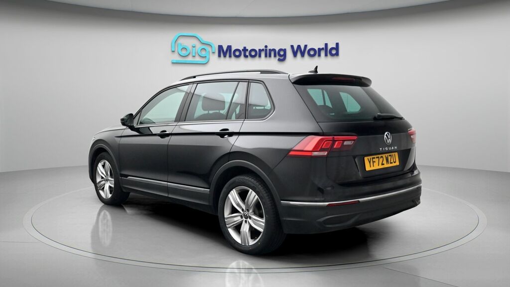 Volkswagen Tiguan Life Black #5