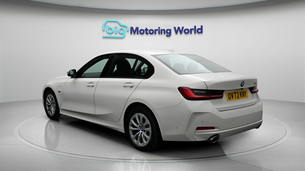 BMW 3 Series Sport White #5