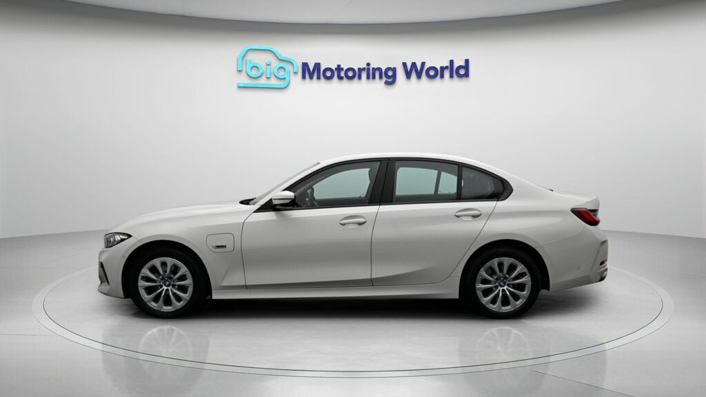 BMW 3 Series Sport White #4