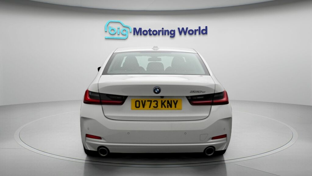 BMW 3 Series Sport White #6