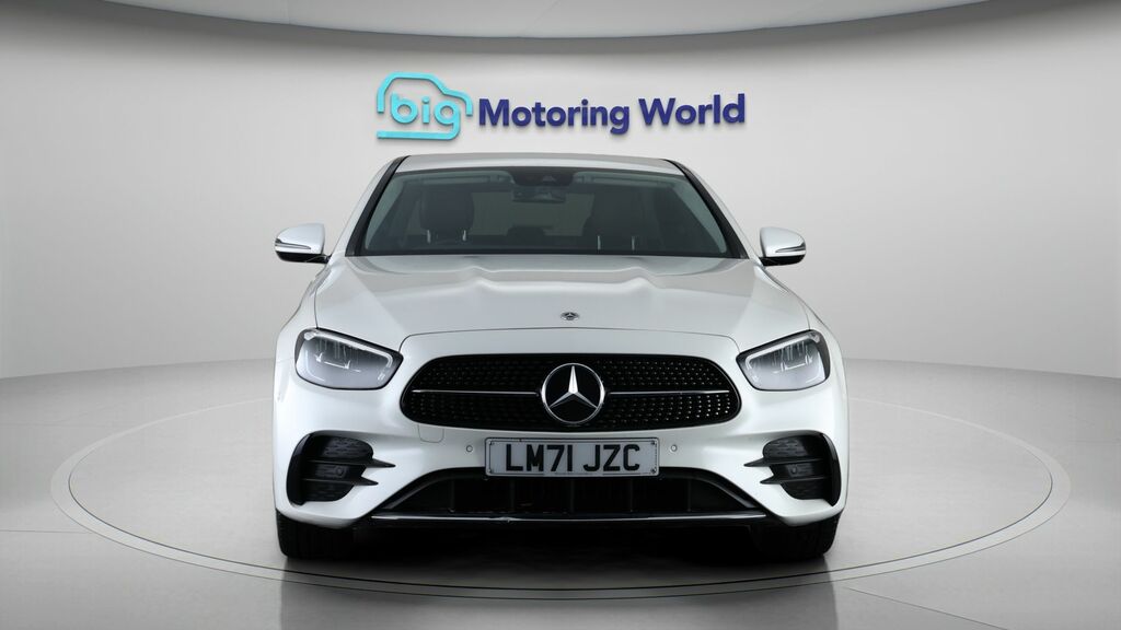 Mercedes-Benz E Class Amg Line Edition LM71JZC White #2