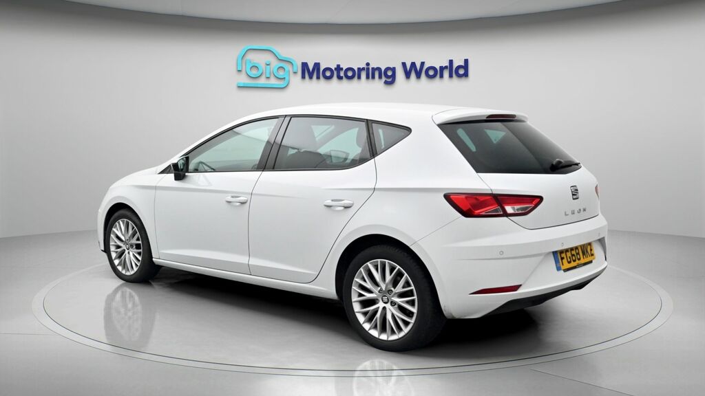 Seat Leon Se Dynamic White #5