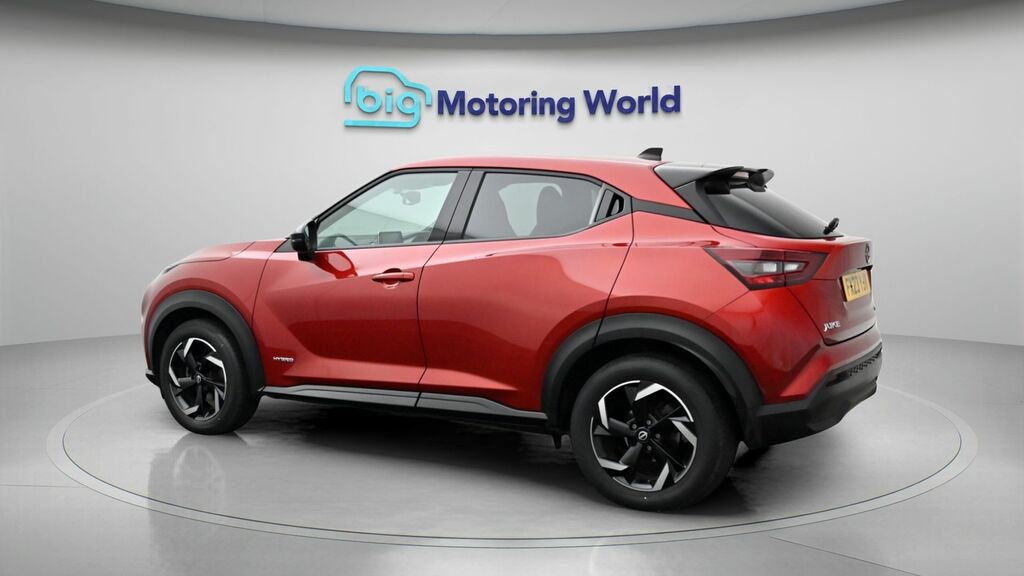 Nissan Juke N-connecta Red #5