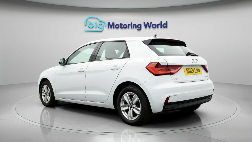 Audi A1 Technik NU21LWN White #5
