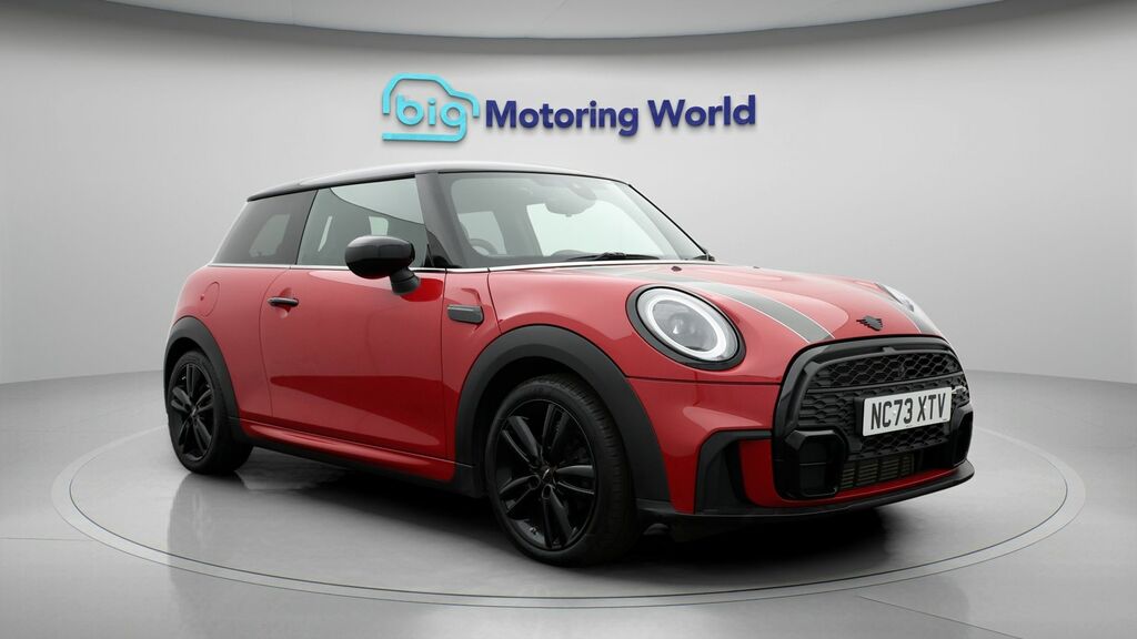 Mini Hatch Cooper Sport NC73XTV Red