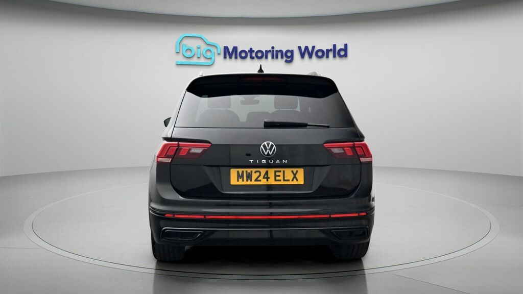 Volkswagen Tiguan Black Edition MW24ELX Black #6