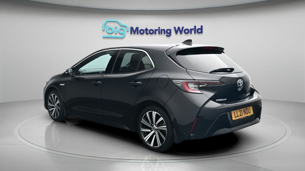 Toyota Corolla Design Black #5