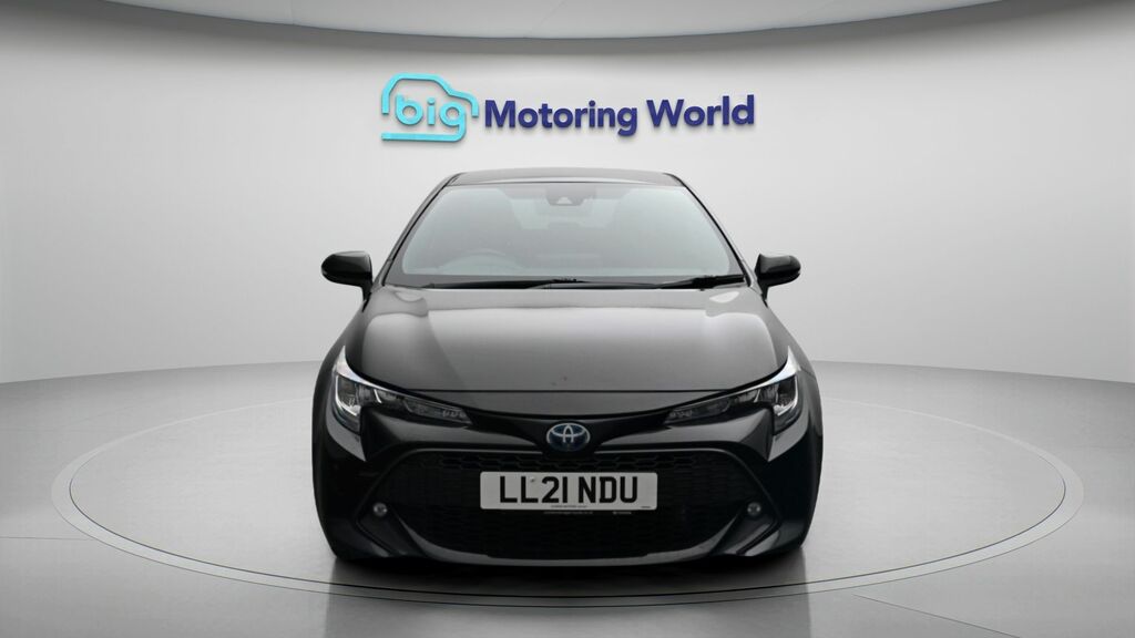 Toyota Corolla Design Black #2