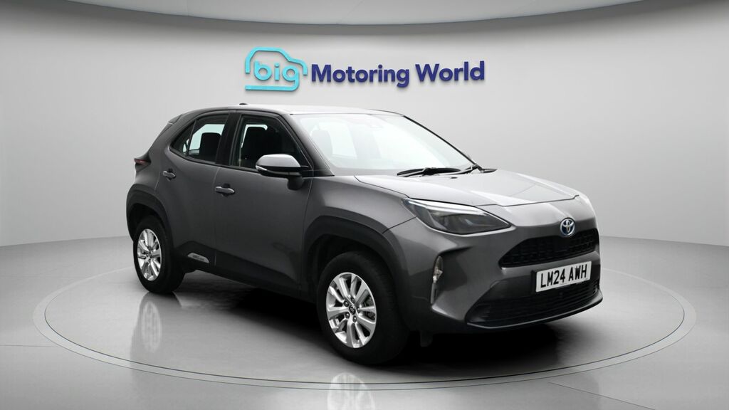 Toyota Yaris Cross Icon Grey