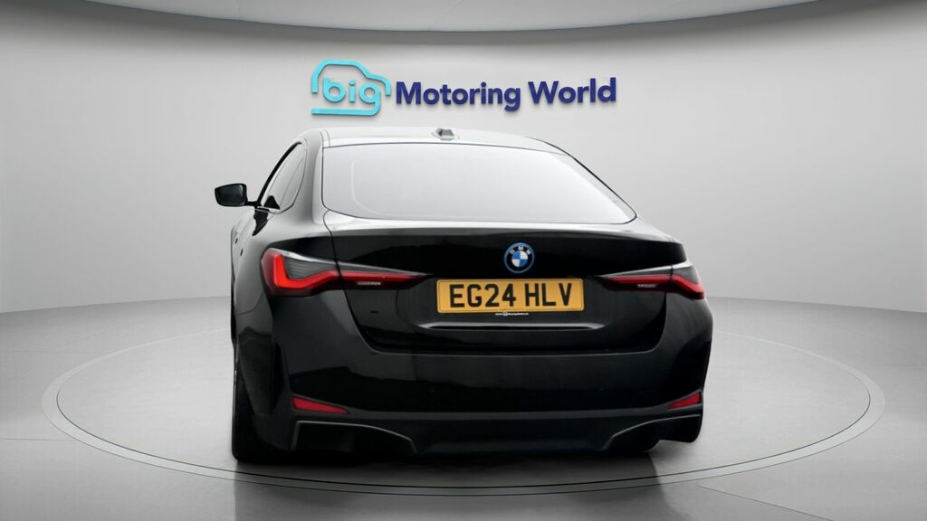 BMW i4 Sport Black #6