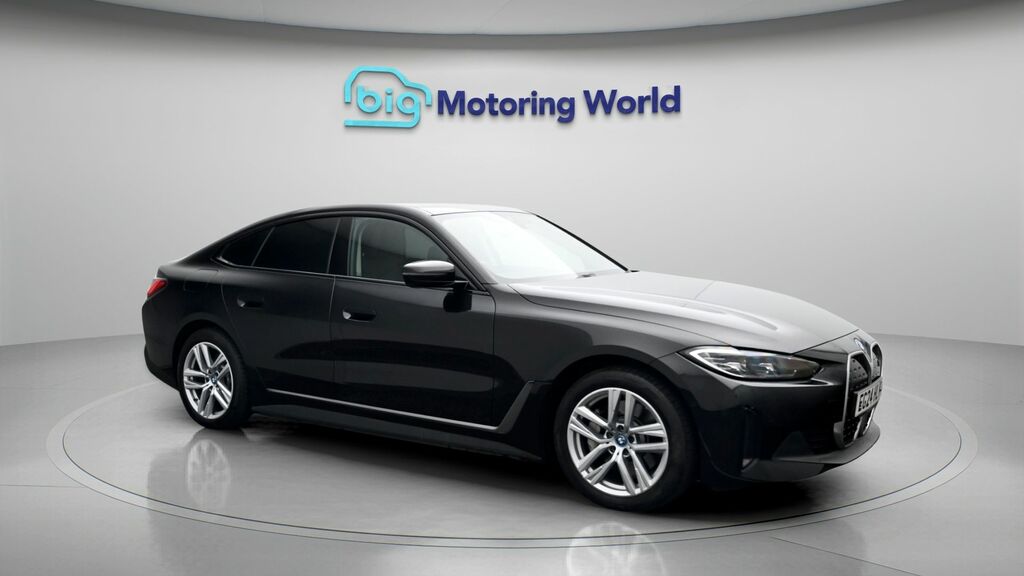 BMW i4 Sport Black