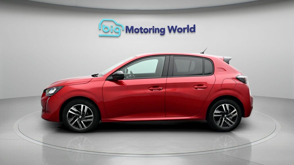 Peugeot 208 Allure Premium ME73VJL Red #4