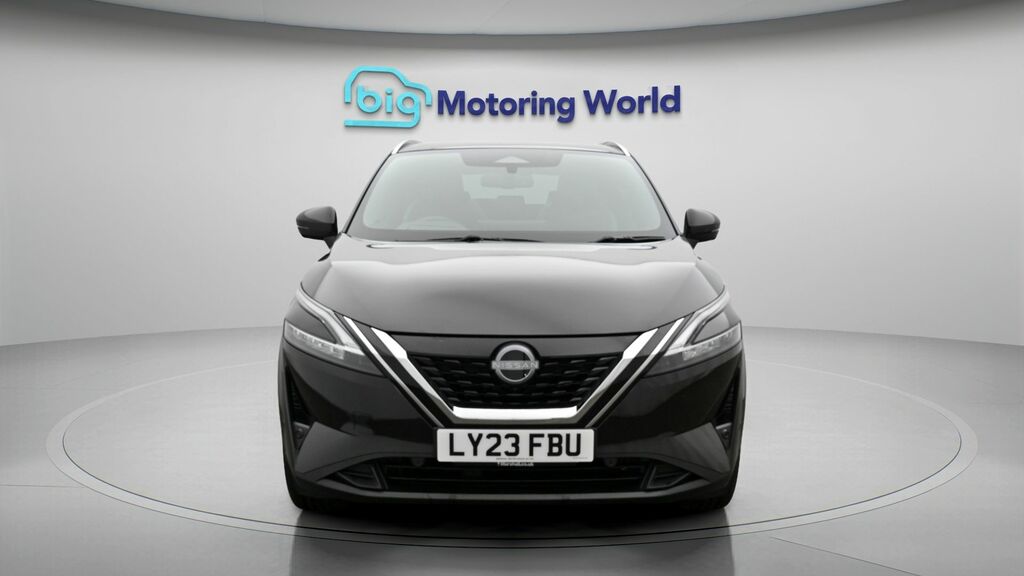 Nissan Qashqai Tekna Black #2