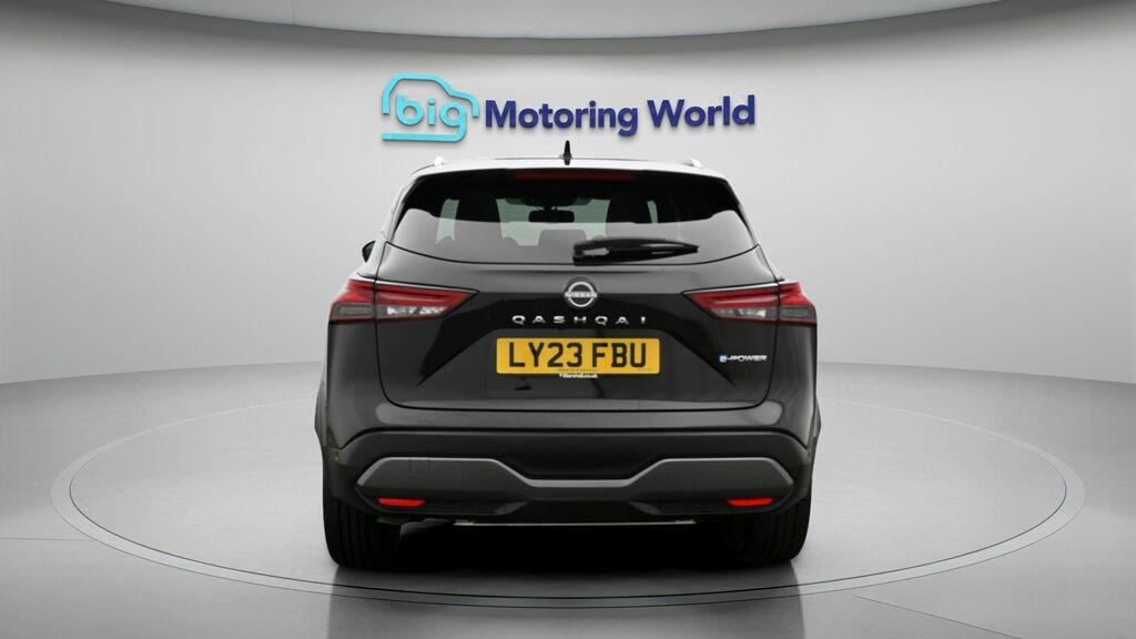 Nissan Qashqai Tekna Black #6