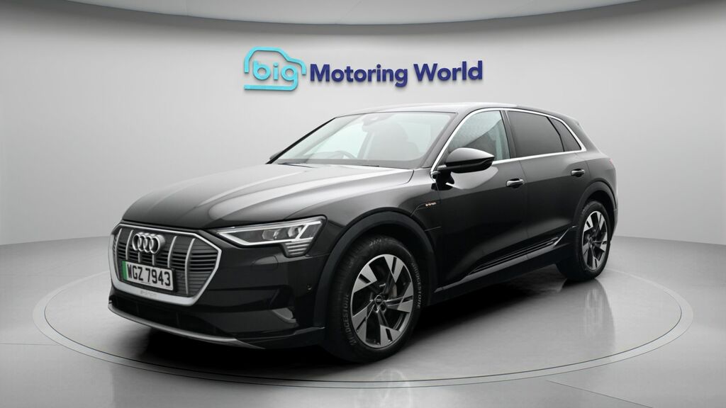 Audi E-tron Sport Black #3