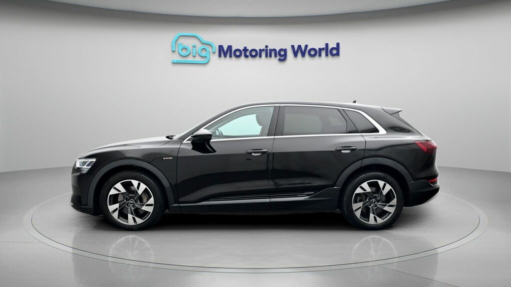 Audi E-tron Sport Black #4