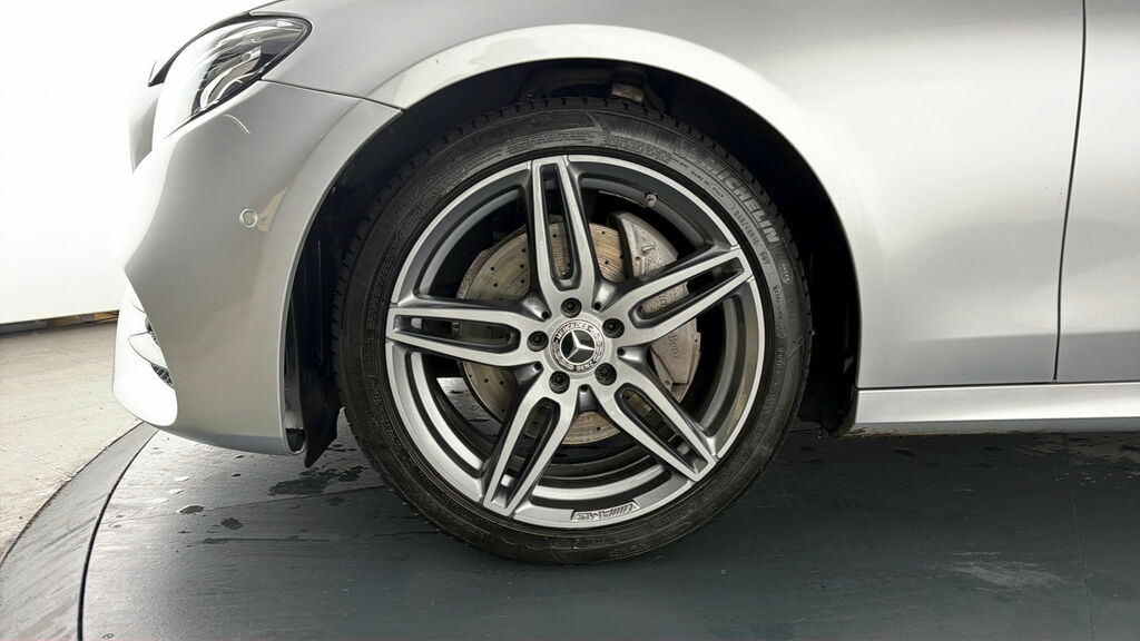 Mercedes-Benz E Class E300de Amg Line Premium 9G-tronic Black #17