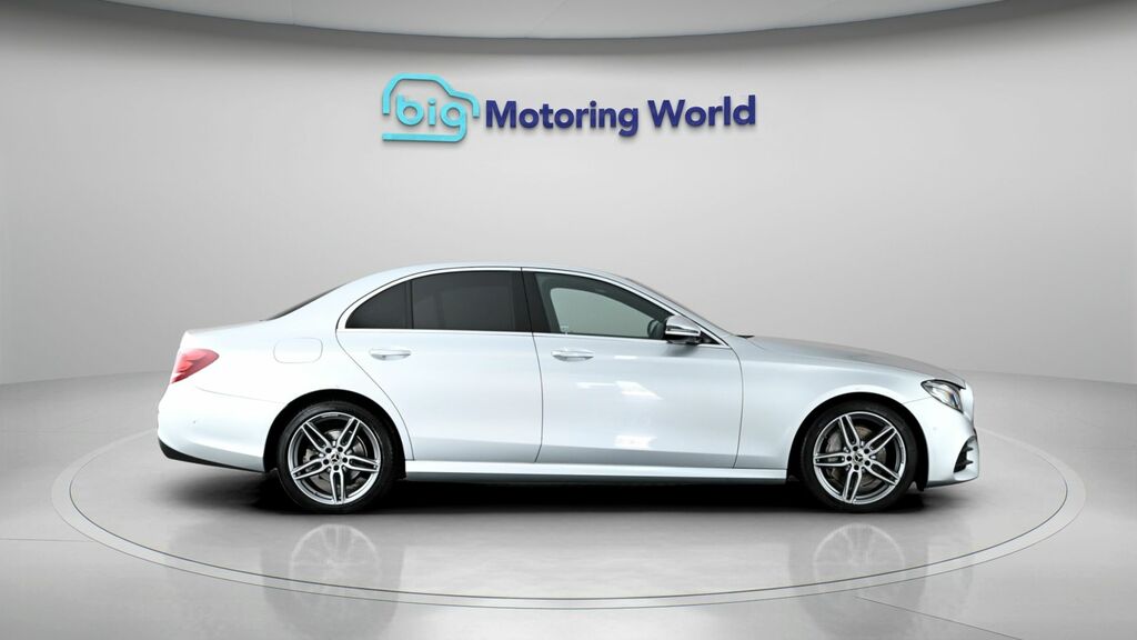 Mercedes-Benz E Class E300de Amg Line Premium 9G-tronic Black #8
