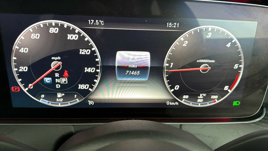 Mercedes-Benz E Class E300de Amg Line Premium 9G-tronic Black #24