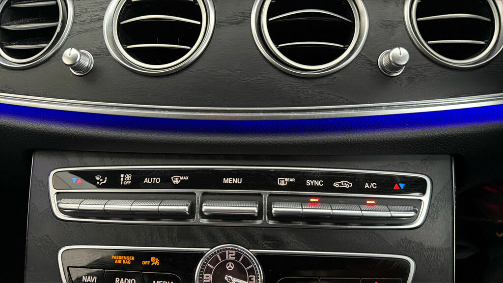 Mercedes-Benz E Class E300de Amg Line Premium 9G-tronic Black #11