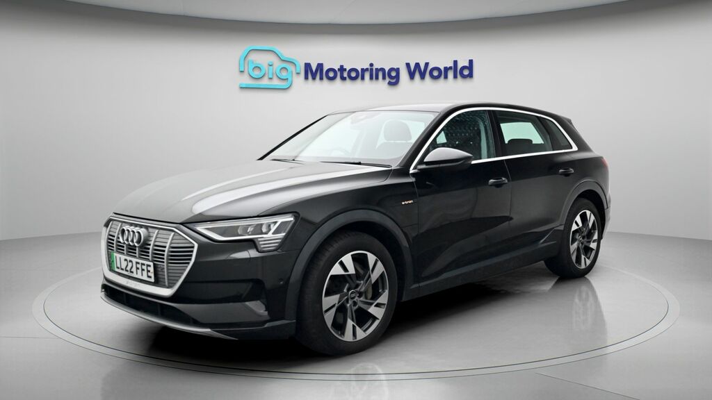Audi E-tron Sport Black #3