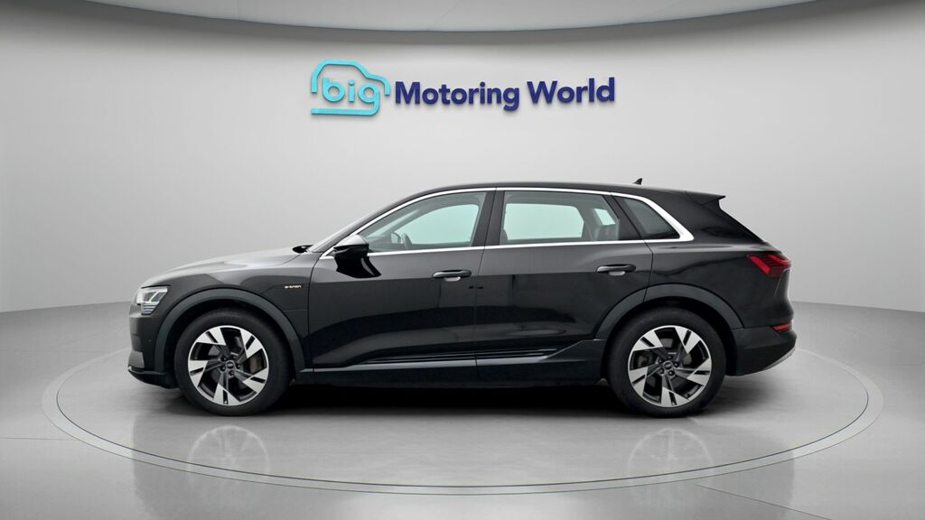 Audi E-tron Sport Black #4