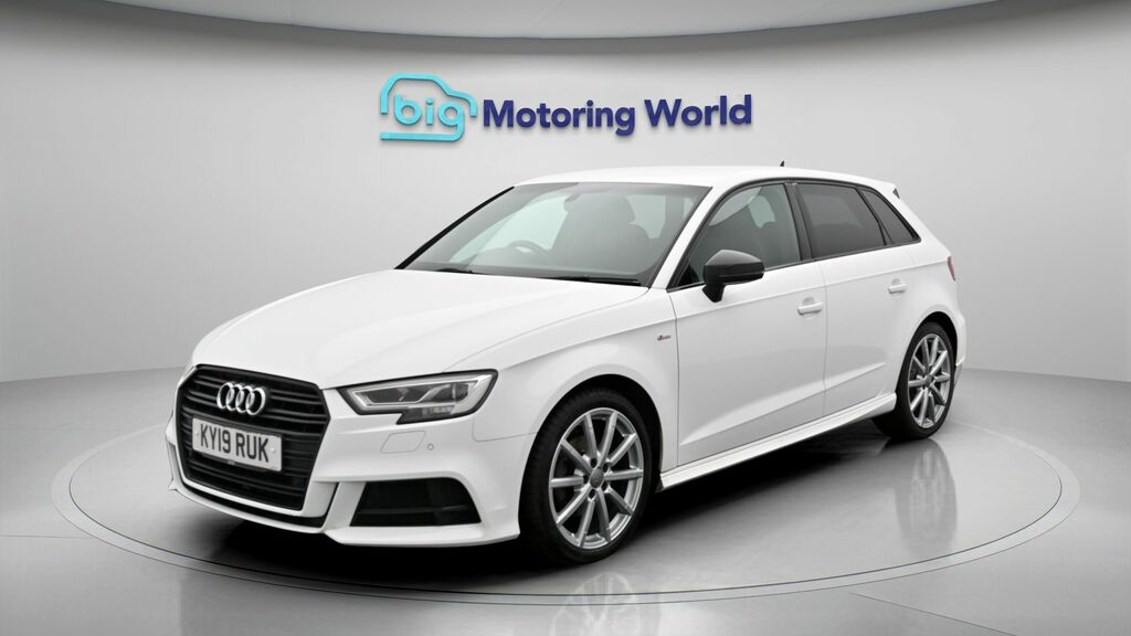 Audi A3 Black Edition White #3