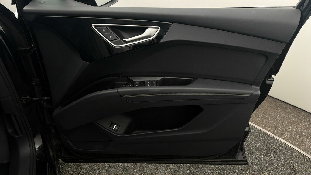 Audi Q4 E Tron S Line LM22FGV Black #6