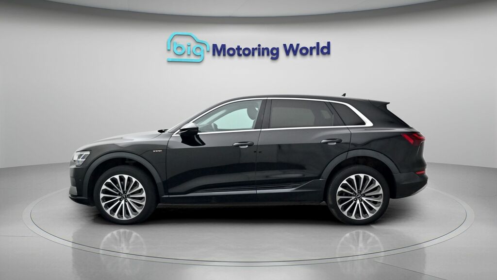 Audi E-tron Sport Black #4