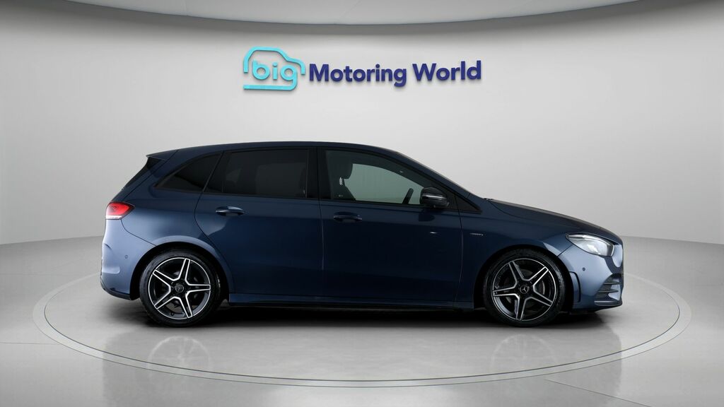 Mercedes-Benz B Class Amg Line Black #8