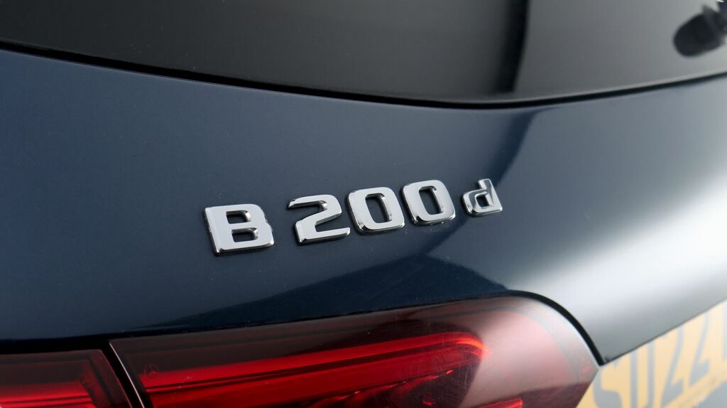 Mercedes-Benz B Class Amg Line Black #24