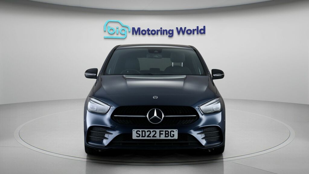 Mercedes-Benz B Class Amg Line Black #2
